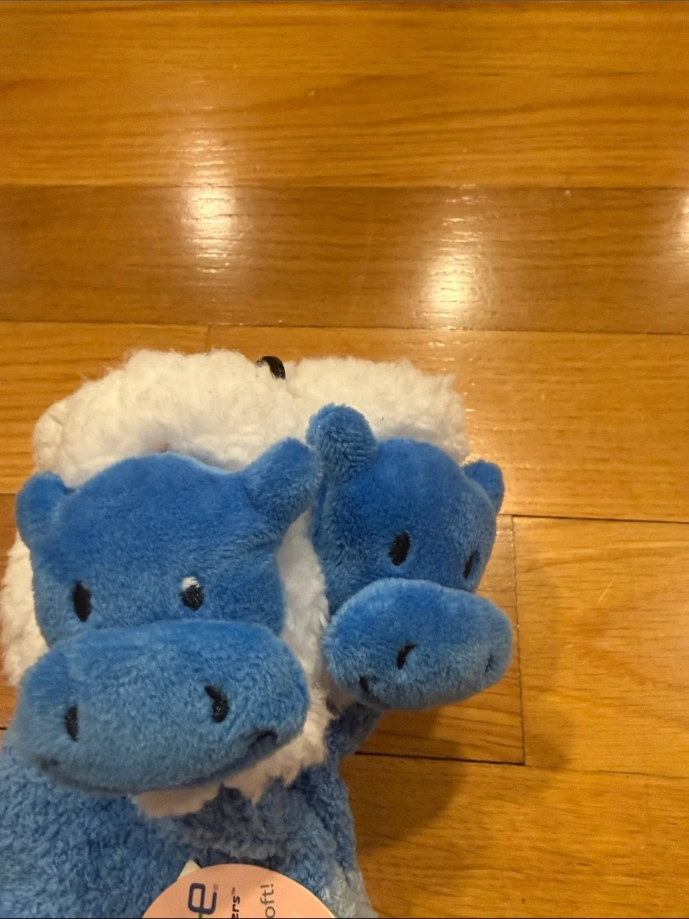 NWT Legale hippo cozy critters socks size OS .